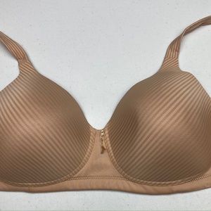 NWOT Vanity Fair TAN Lightly Lined, 40B. *P1024
